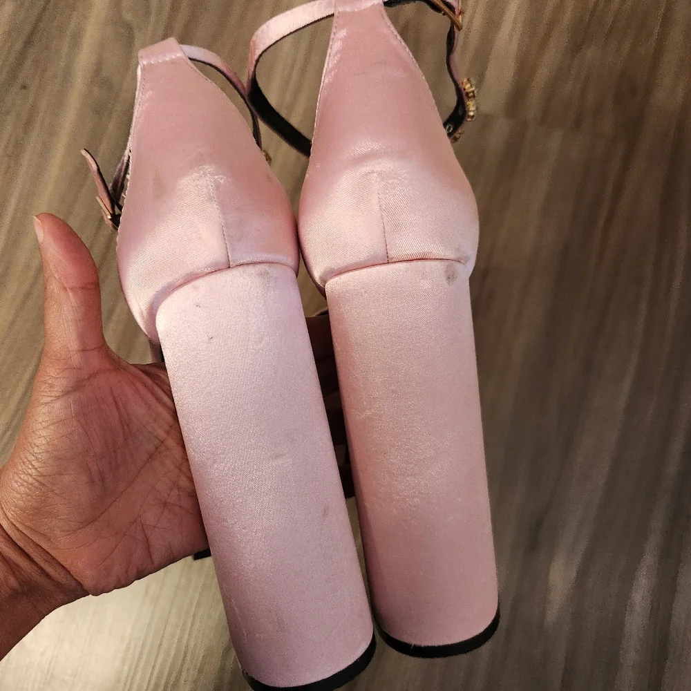 Cape robbin heels size 9